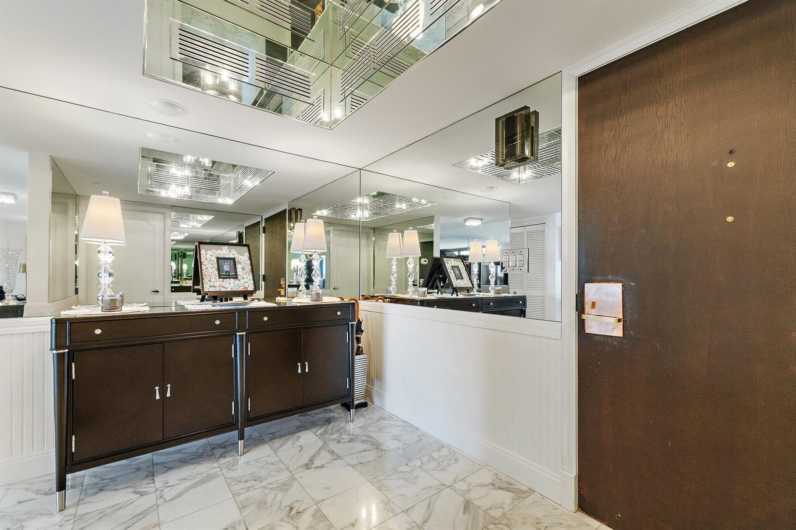 100 Lakeshore Drive 457 photo 4