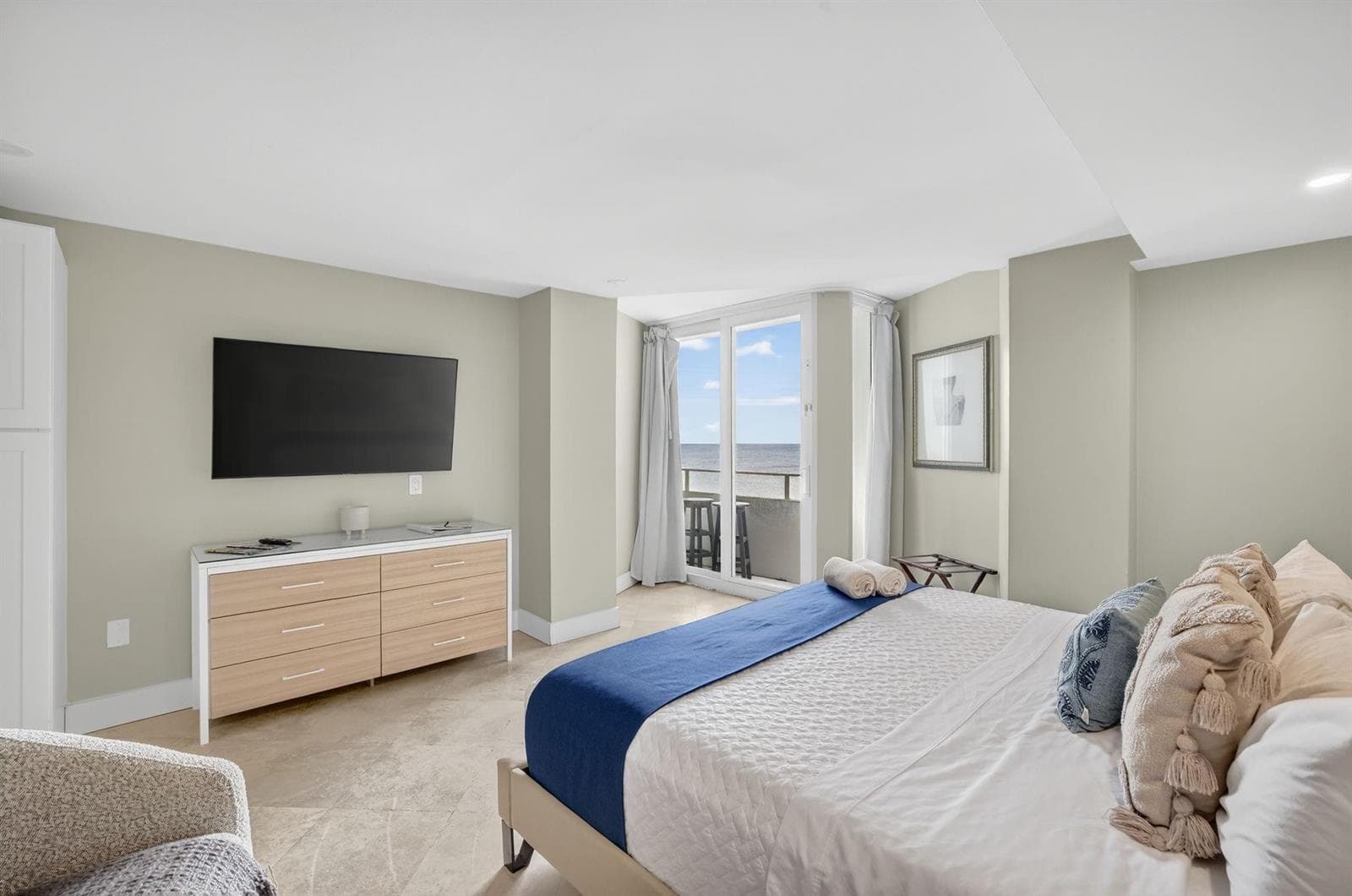 4040 Galt Ocean Drive 708 photo 7