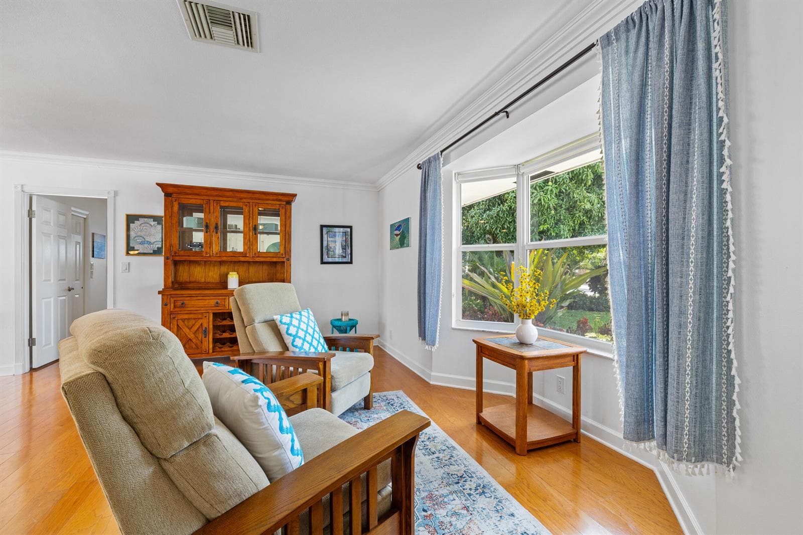 925 Cypress Drive photo 10