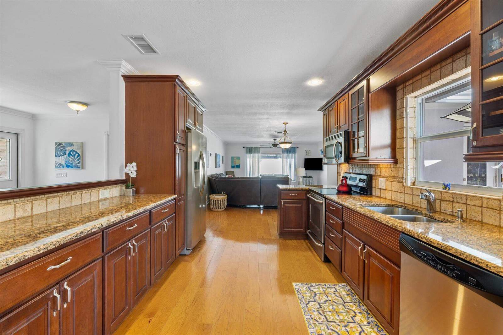 925 Cypress Drive photo 11