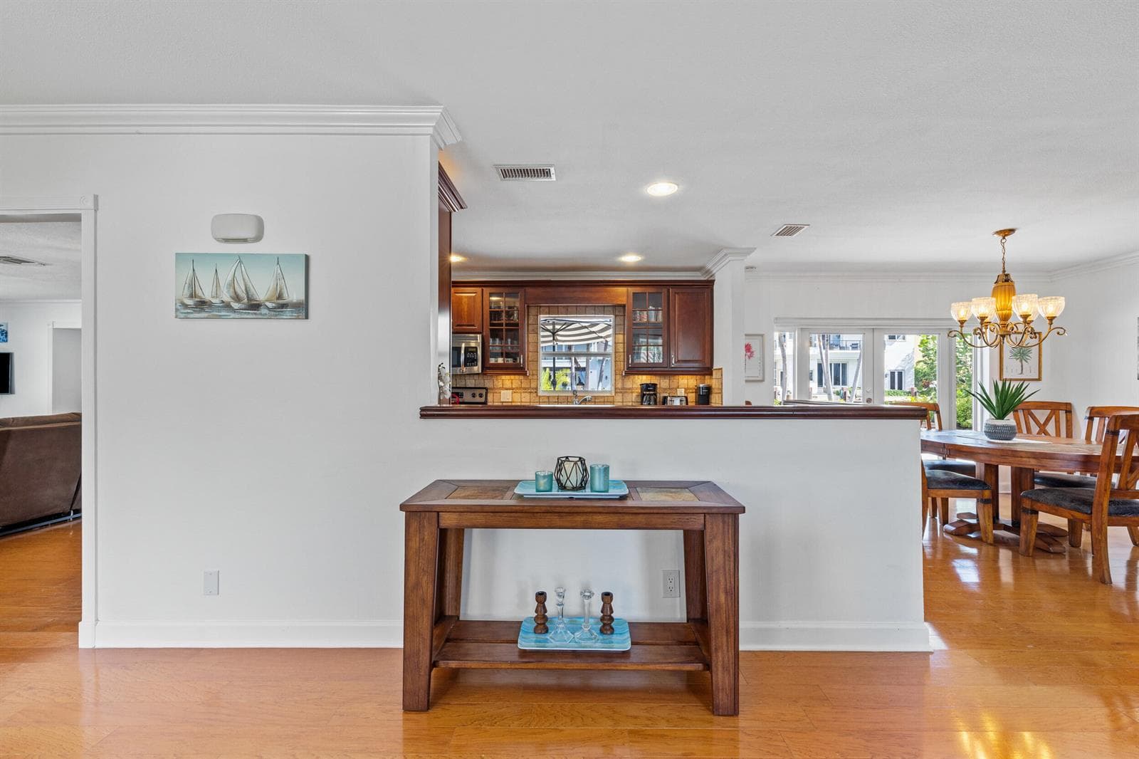 925 Cypress Drive photo 8