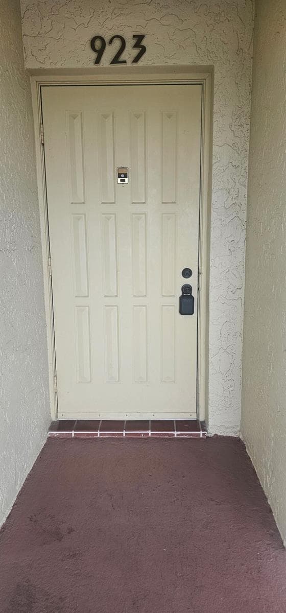 7879 Willow Spring Drive 923 photo 1