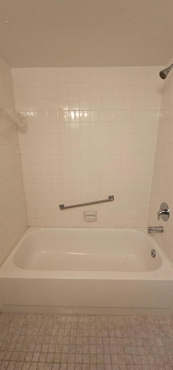 7879 Willow Spring Drive 923 photo 18