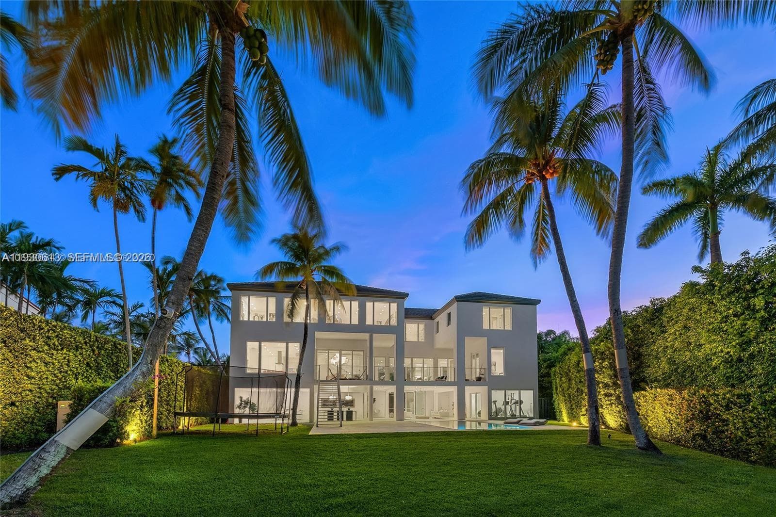 481 Mashta Drive photo 3