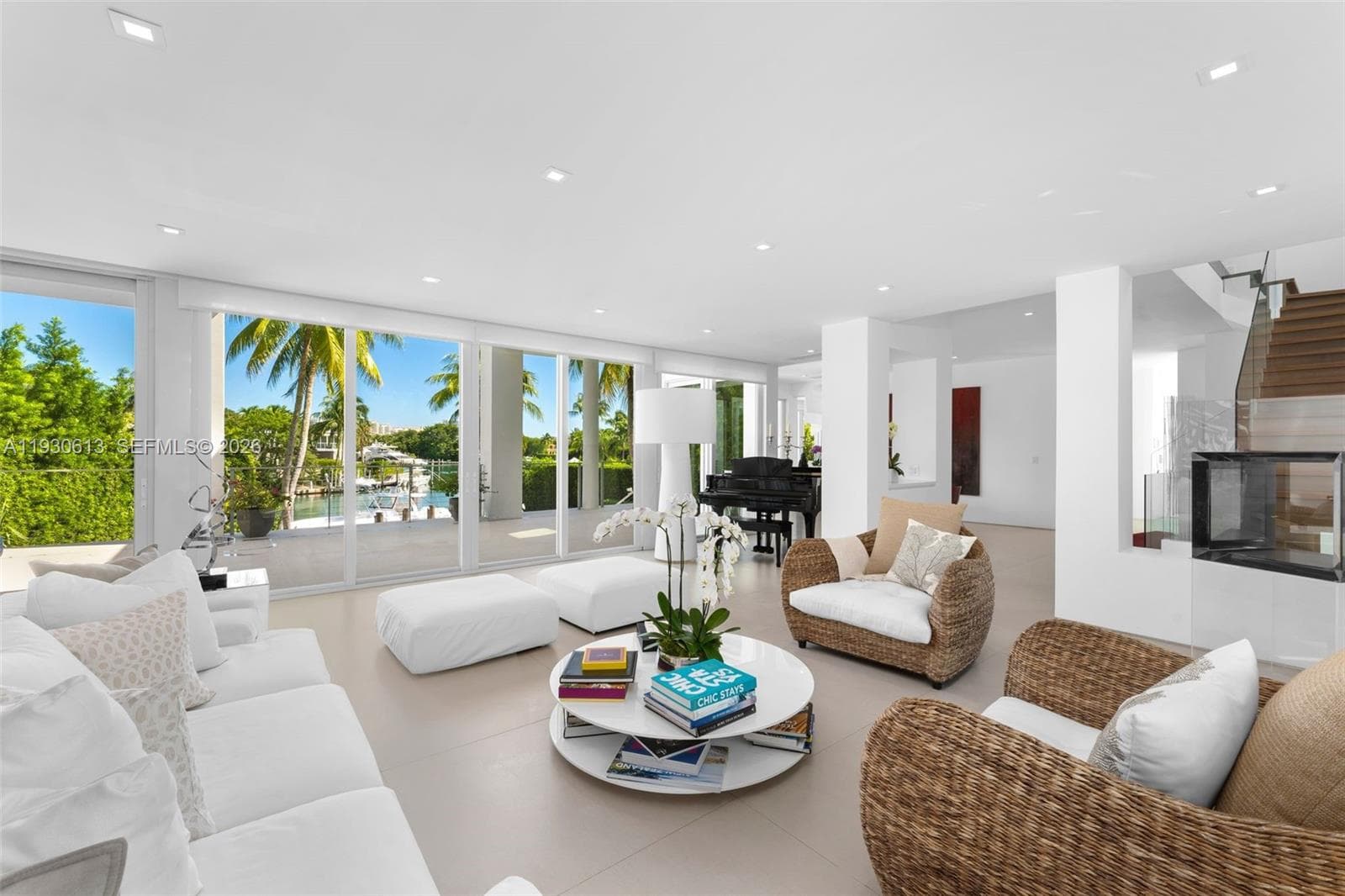 481 Mashta Drive photo 4