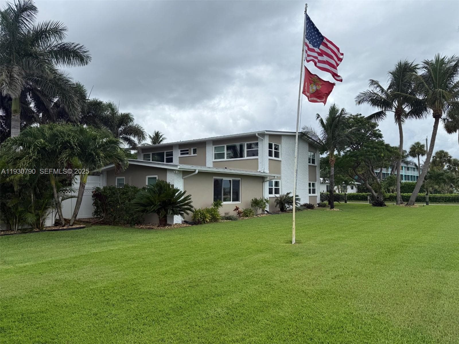 13549 S Indian River Dr photo 3