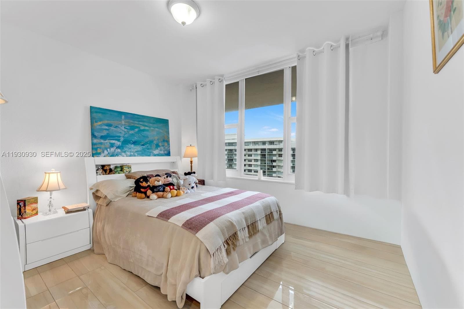 5600 Collins Ave 17W photo 21