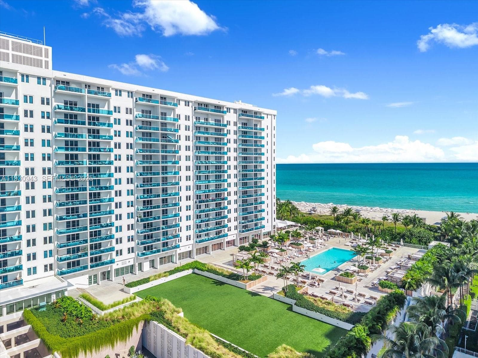 2301 Collins Ave 714 photo 18