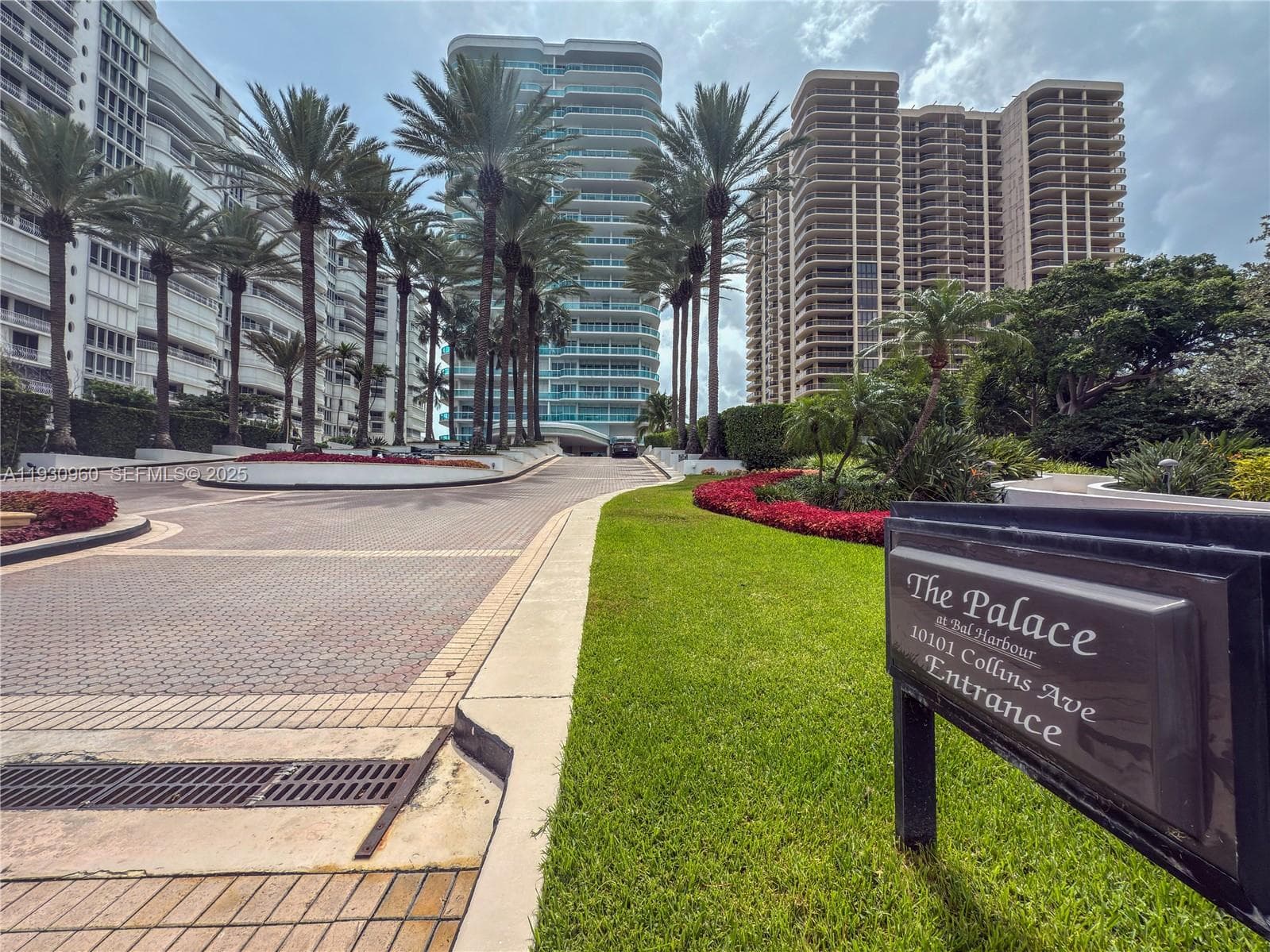 10101 Collins Ave 4A photo 2