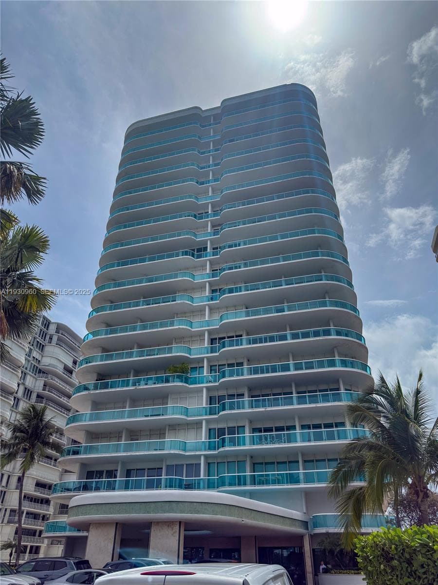 10101 Collins Ave 4A photo 4