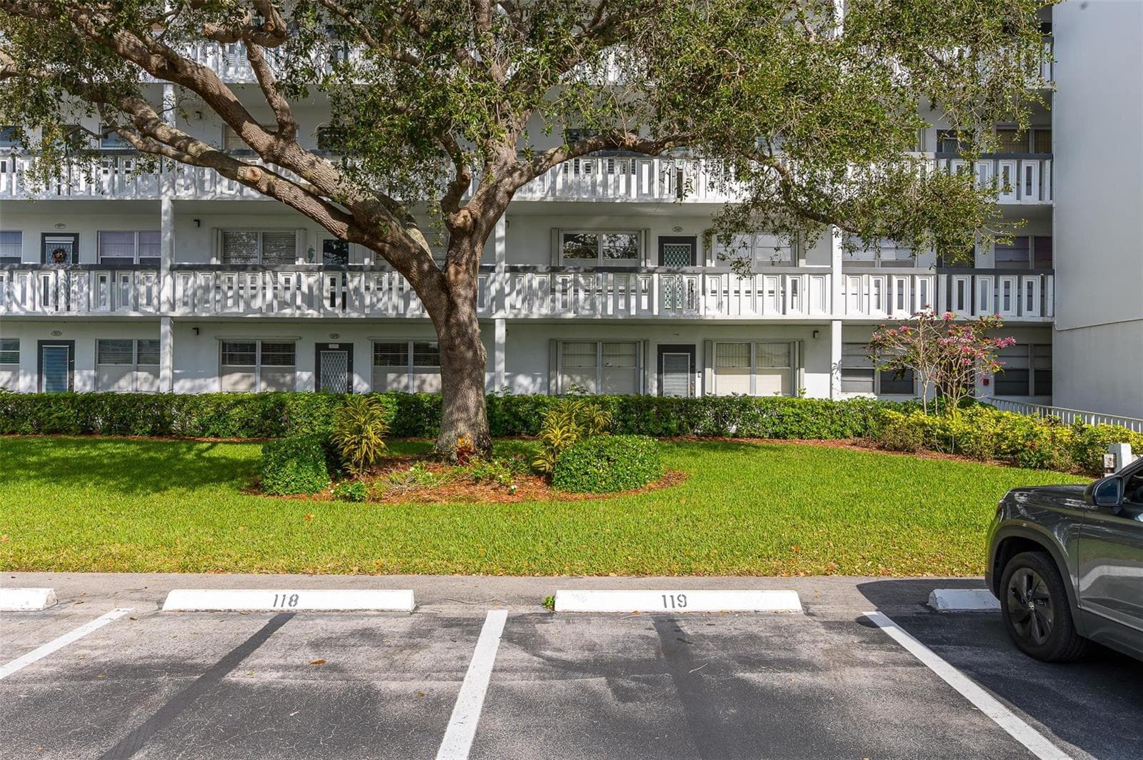 2069 Oakridge F 2069 photo 23
