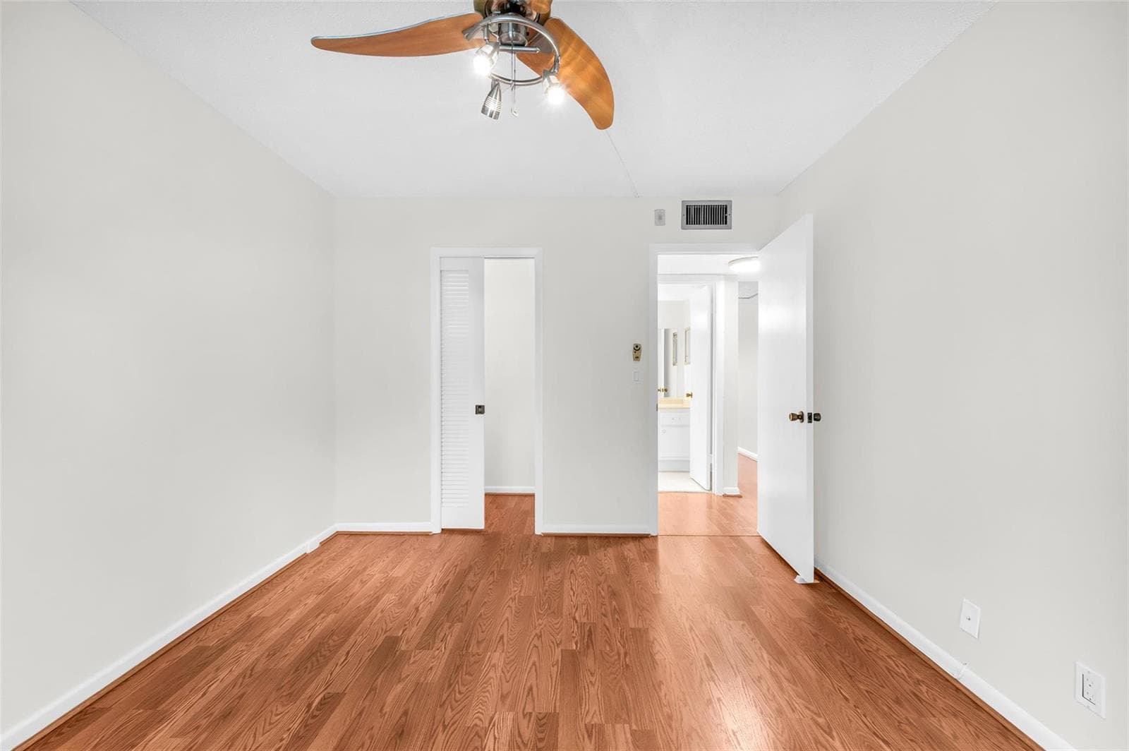 2069 Oakridge F 2069 photo 17