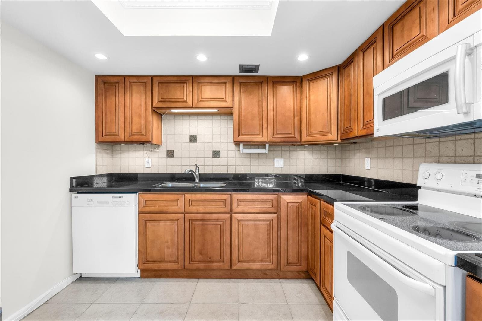 2069 Oakridge F 2069 photo 7