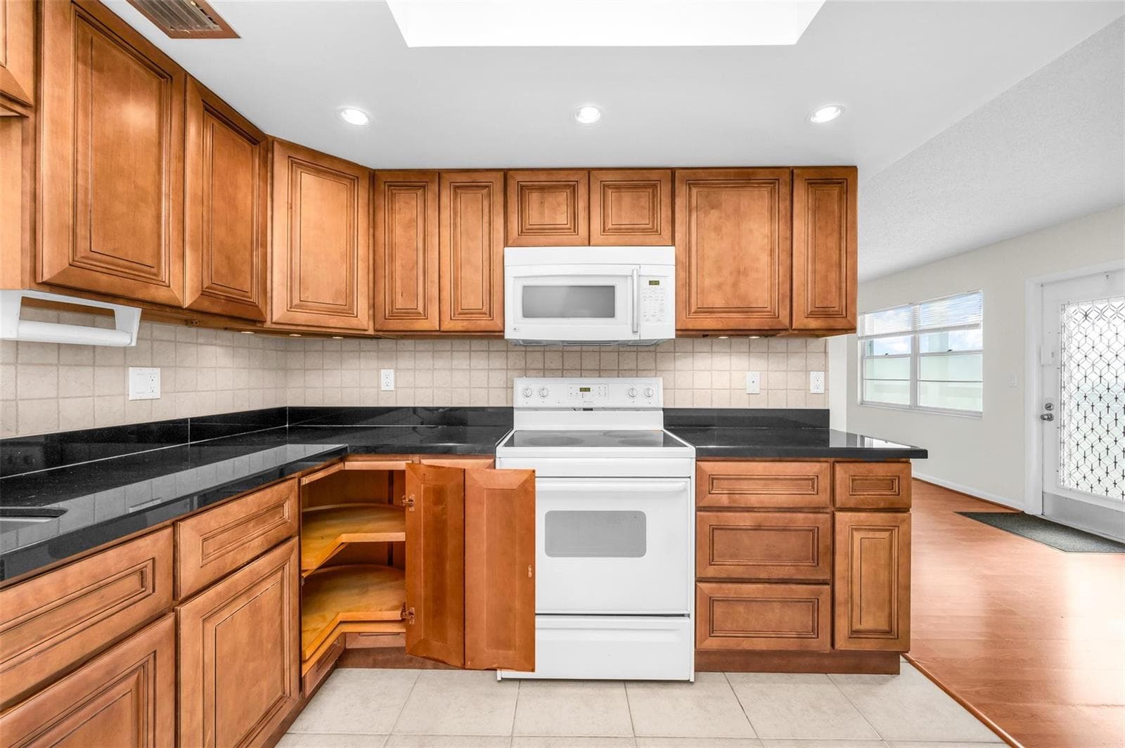 2069 Oakridge F 2069 photo 9