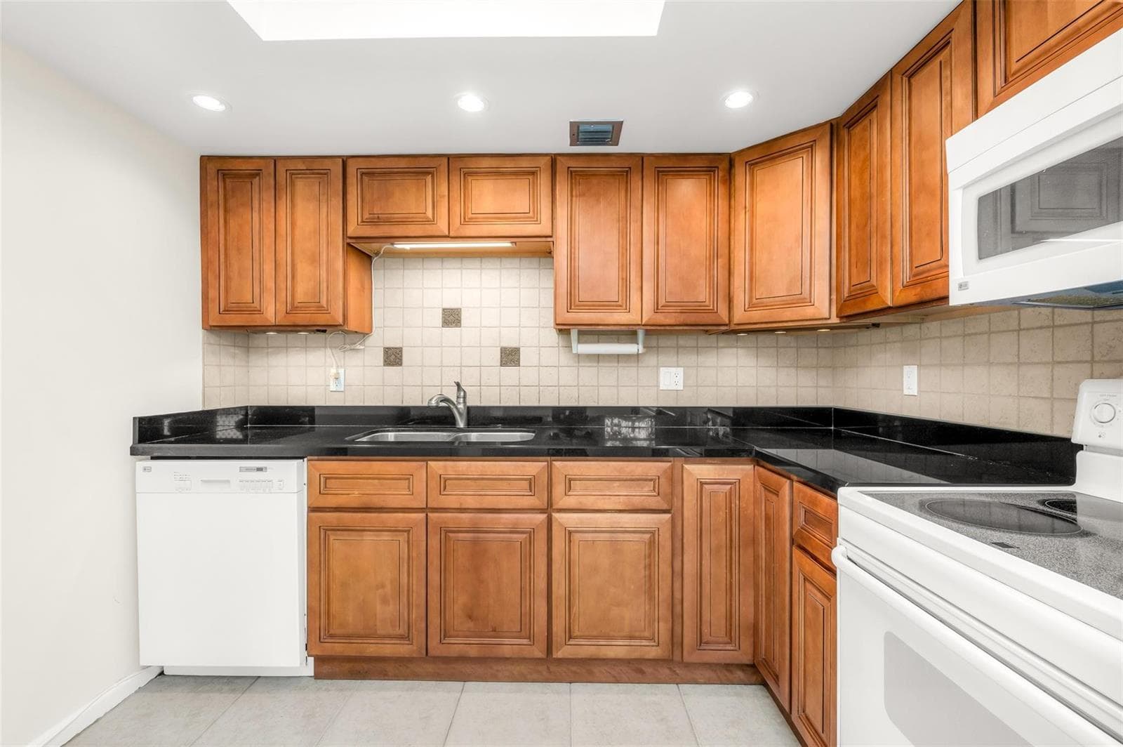 2069 Oakridge F 2069 photo 10