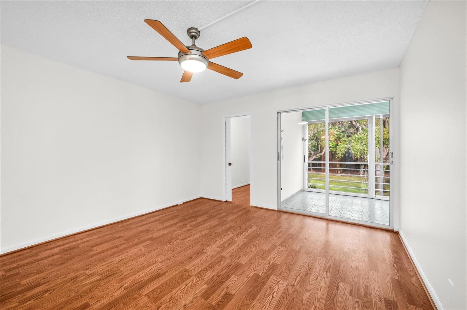 2069 Oakridge F 2069 photo 11