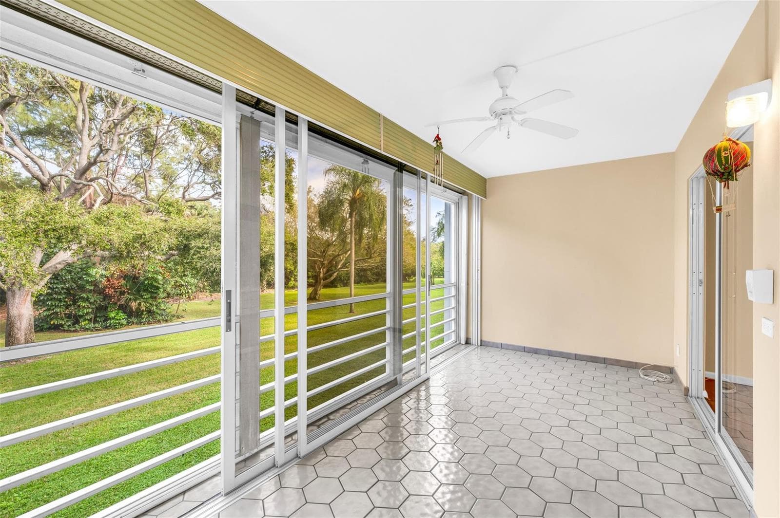 2069 Oakridge F 2069 photo 19