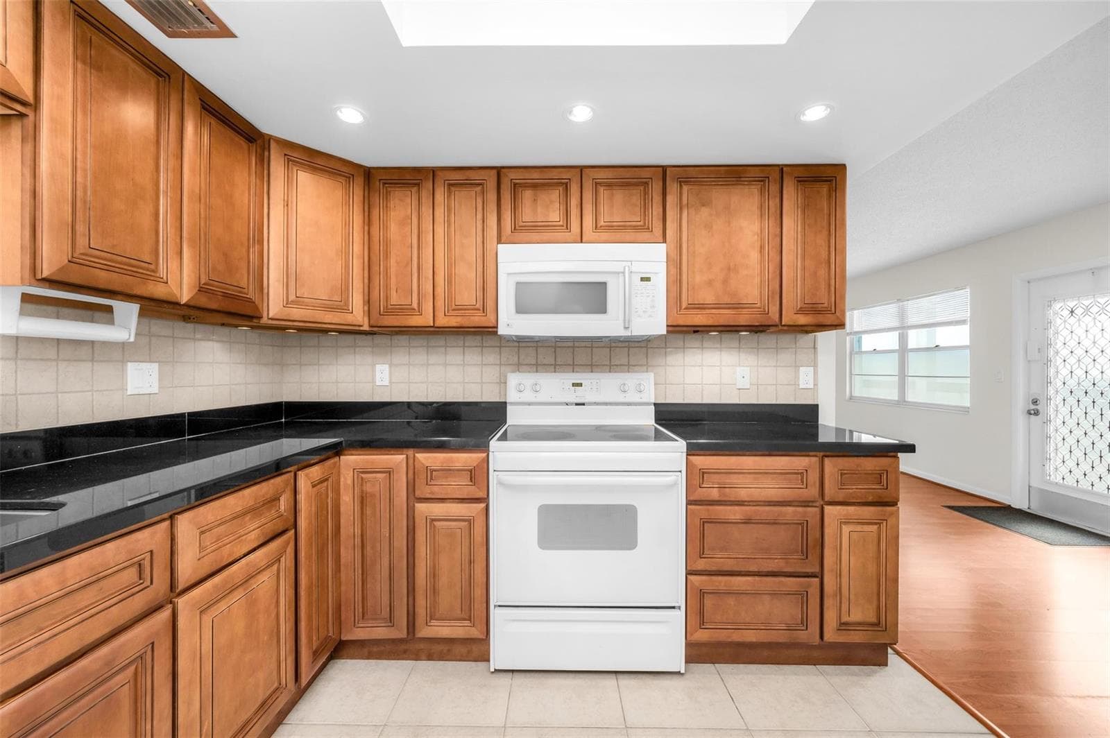 2069 Oakridge F 2069 photo 8