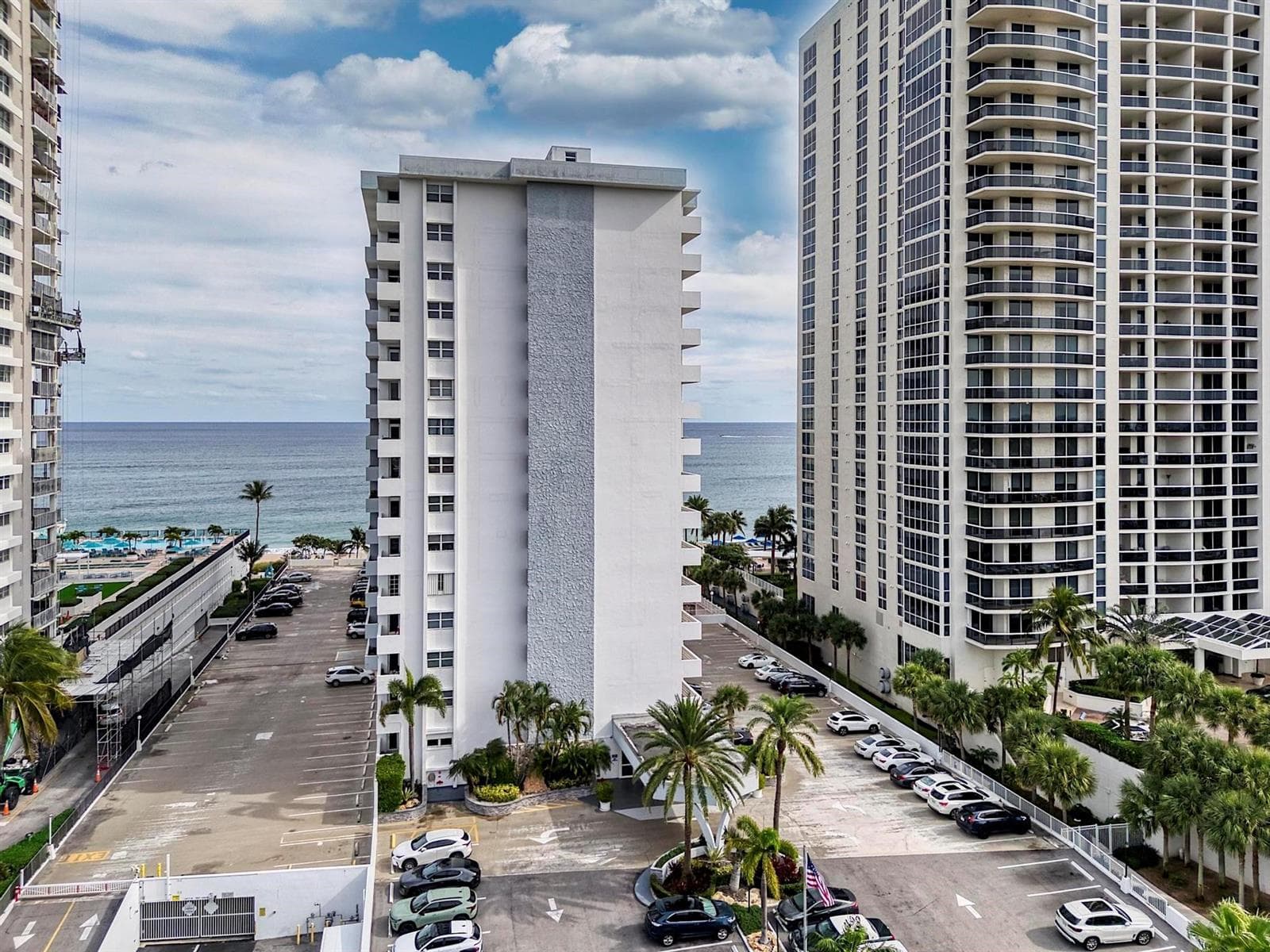 4250 Galt Ocean Drive 8a photo 2