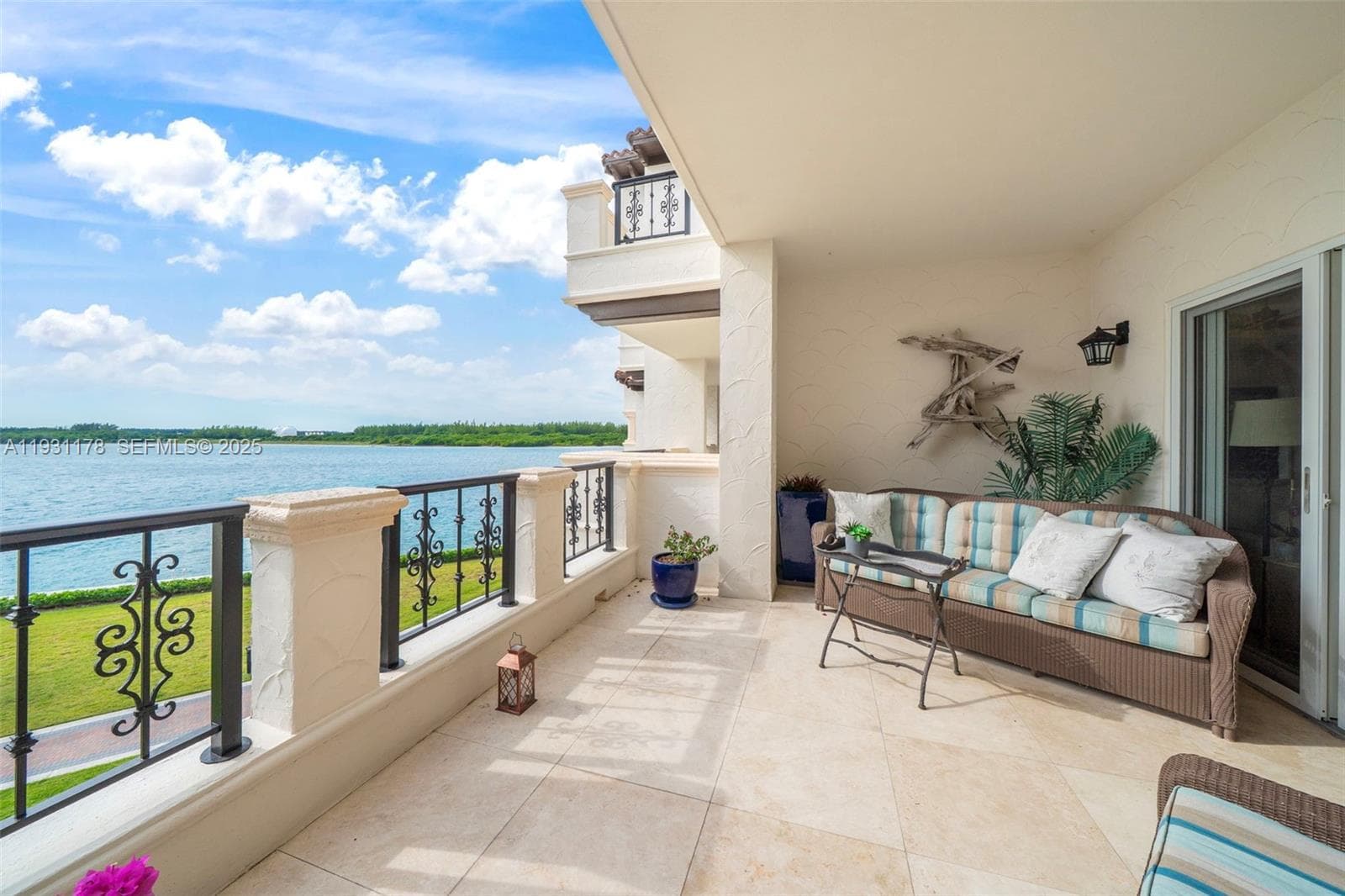 2332 Fisher Island Dr 4302 photo 9