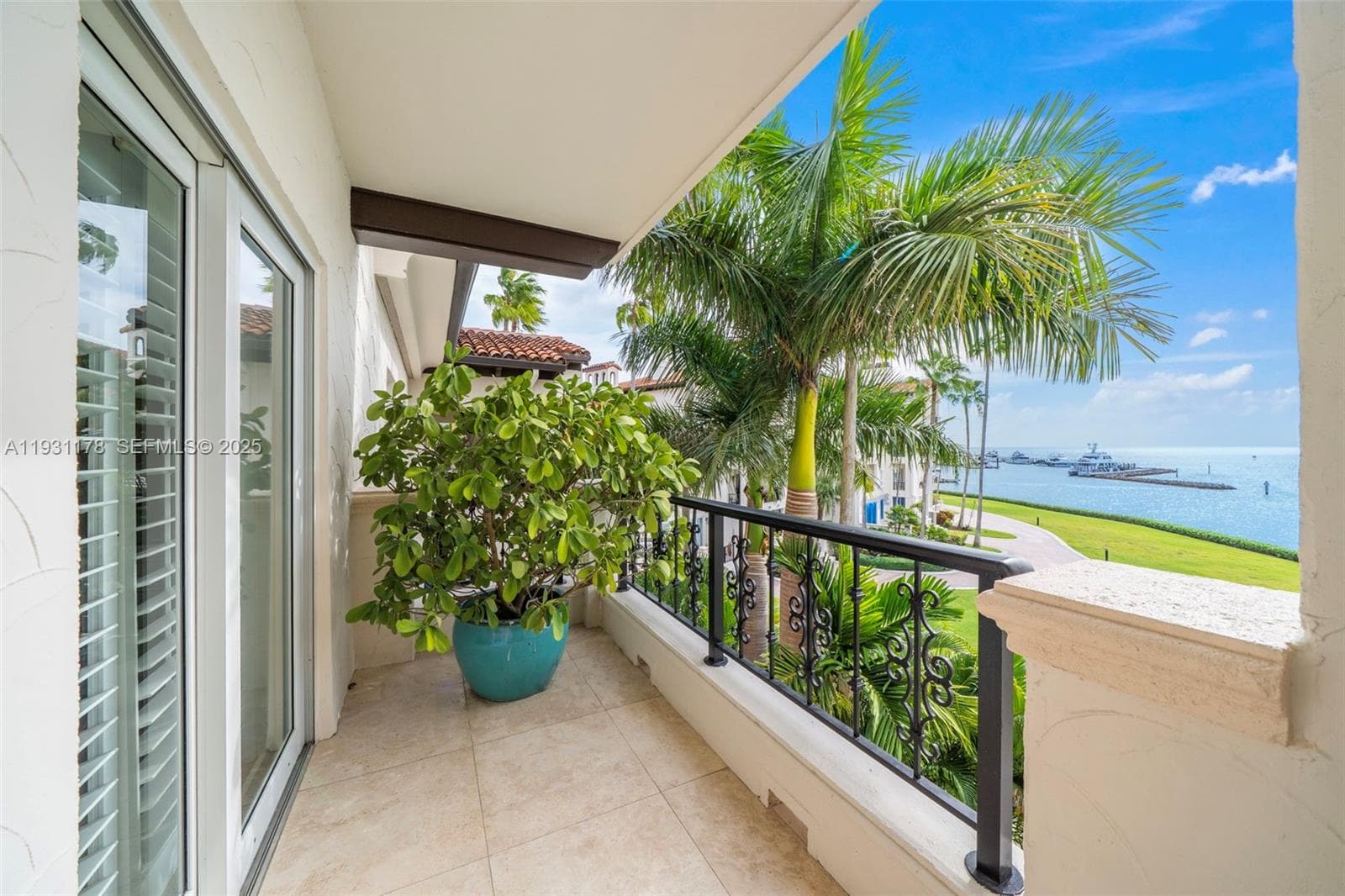 2332 Fisher Island Dr 4302 photo 19