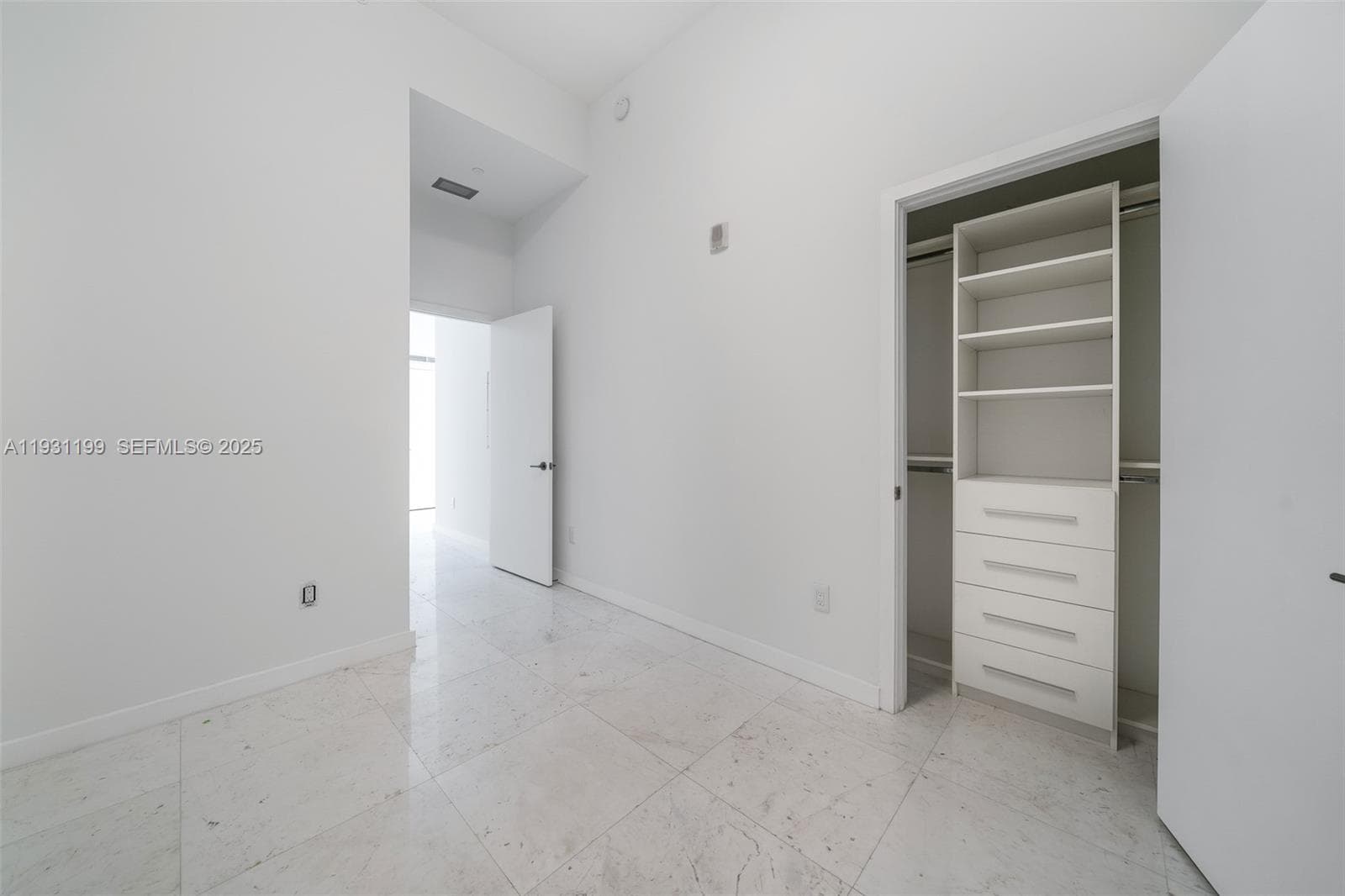 2900 NE 7th Ave 604 photo 17
