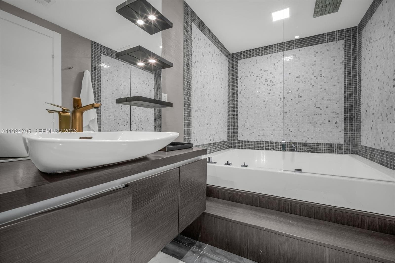 200 Biscayne Boulevard Way 309 photo 22
