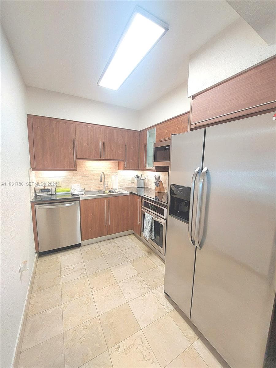 6365 Collins Ave 905 photo 14