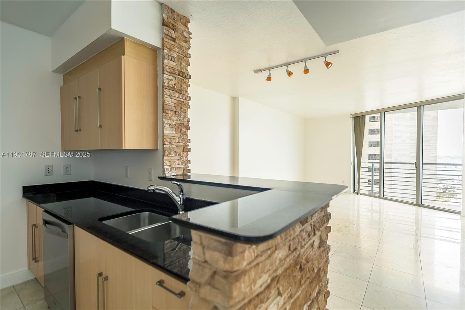 335 S Biscayne Blvd 2710 photo 7