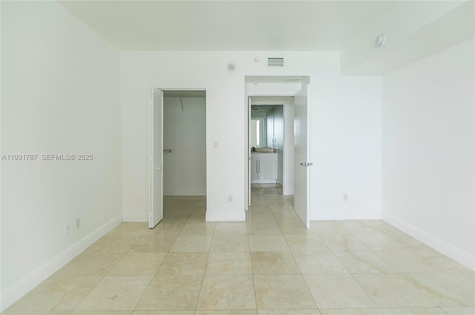 335 S Biscayne Blvd 2710 photo 15