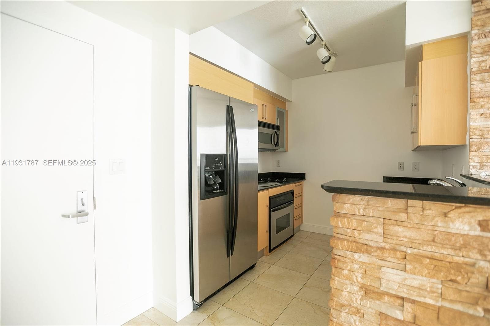 335 S Biscayne Blvd 2710 photo 4