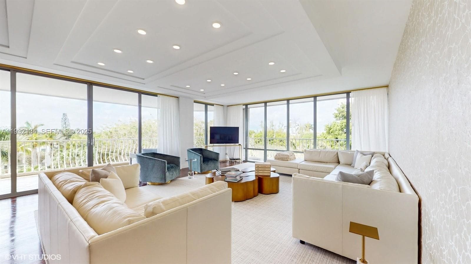 10155 Collins Ave 410 photo 3