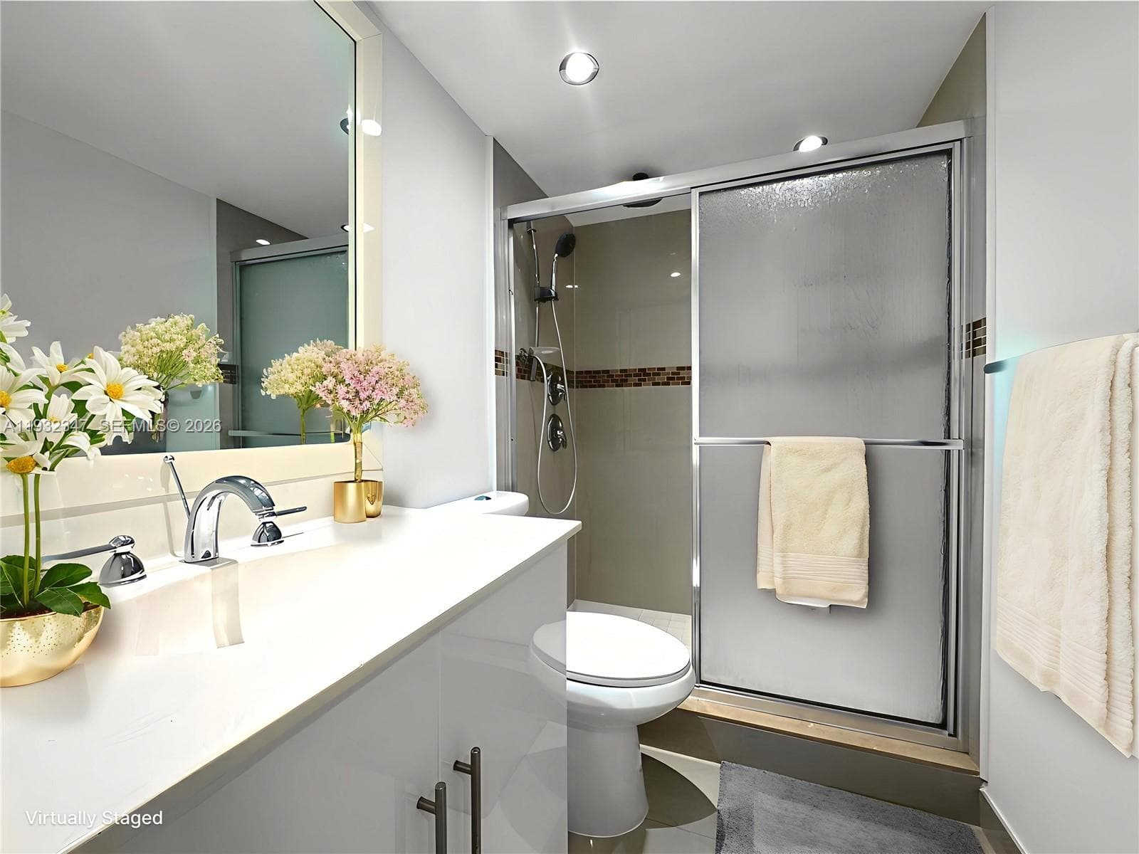 3001 Ocean Dr 645 photo 23