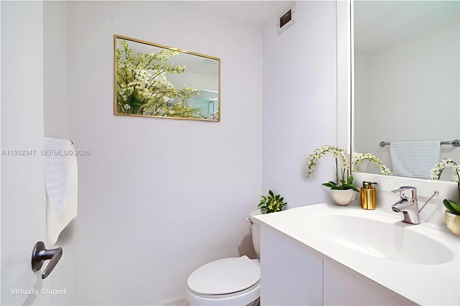 3001 Ocean Dr 645 photo 24