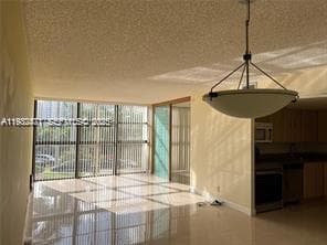 200 Leslie Dr 303 photo 6