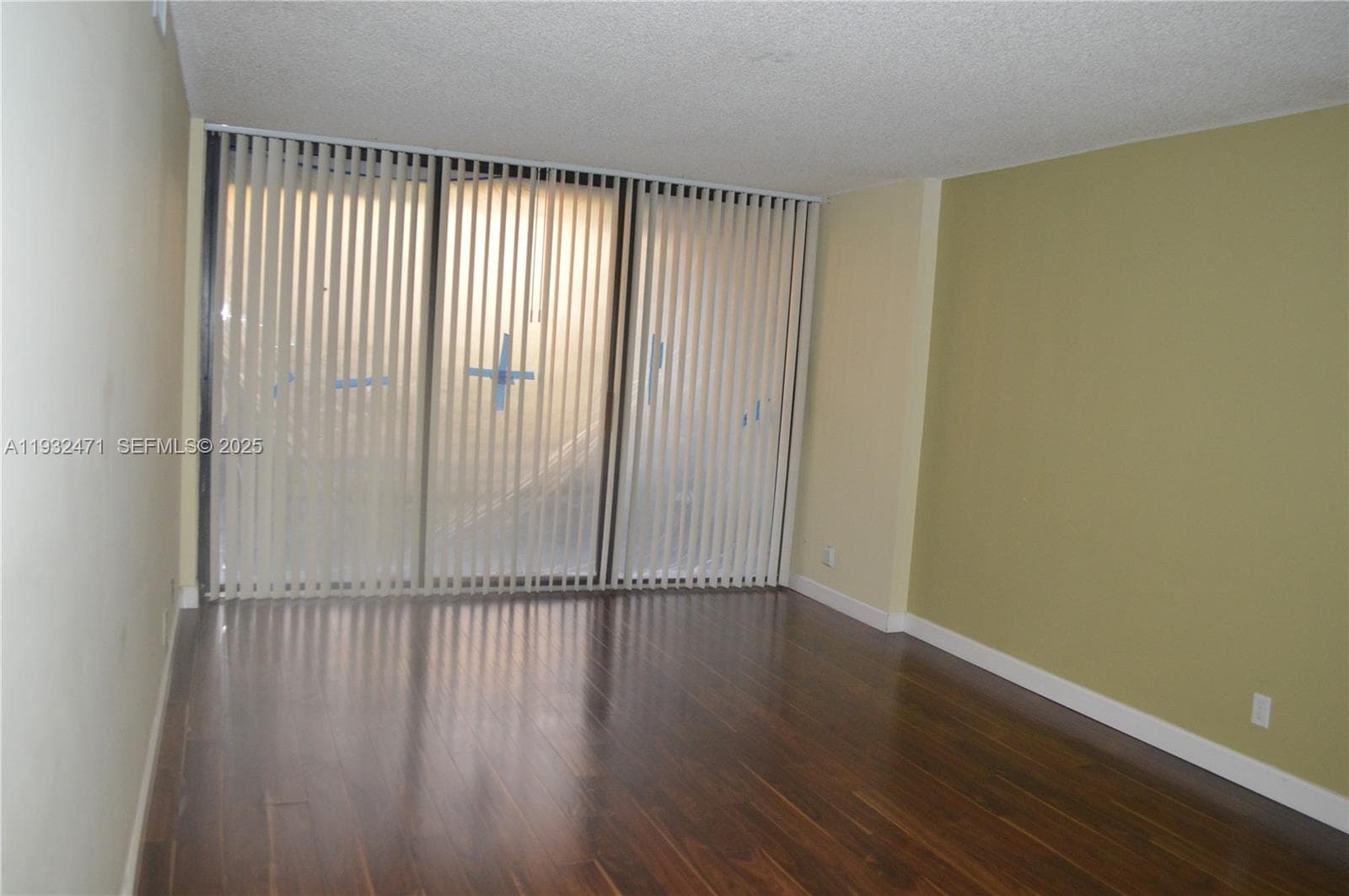 200 Leslie Dr 303 photo 11