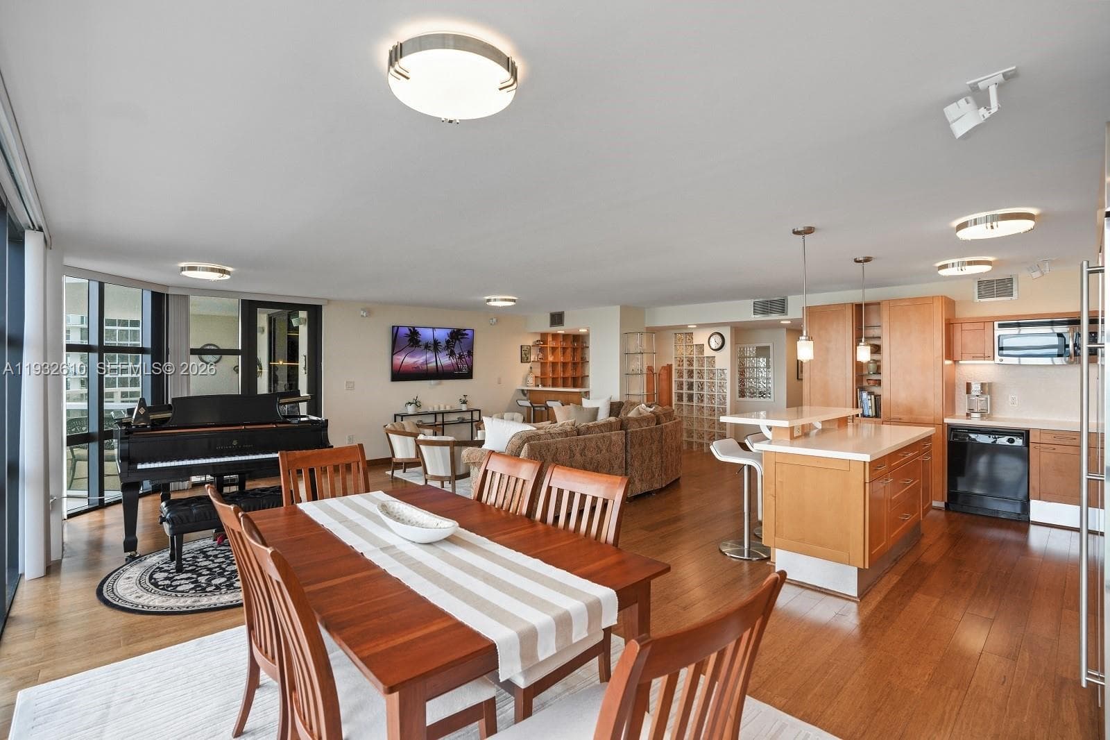6423 Collins Ave 1005 photo 7