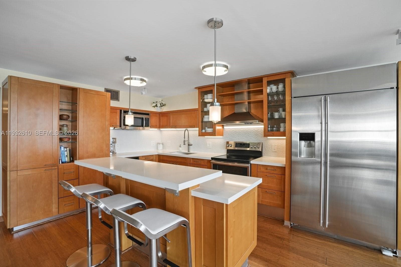 6423 Collins Ave 1005 photo 5