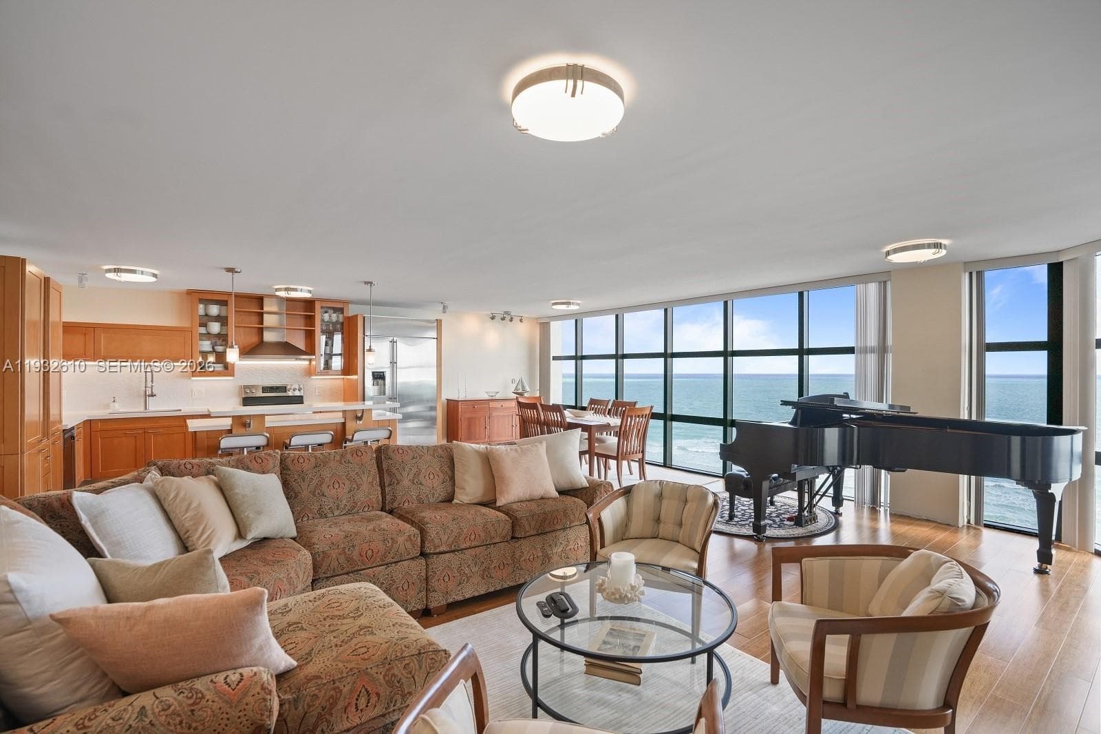 6423 Collins Ave 1005 photo 4