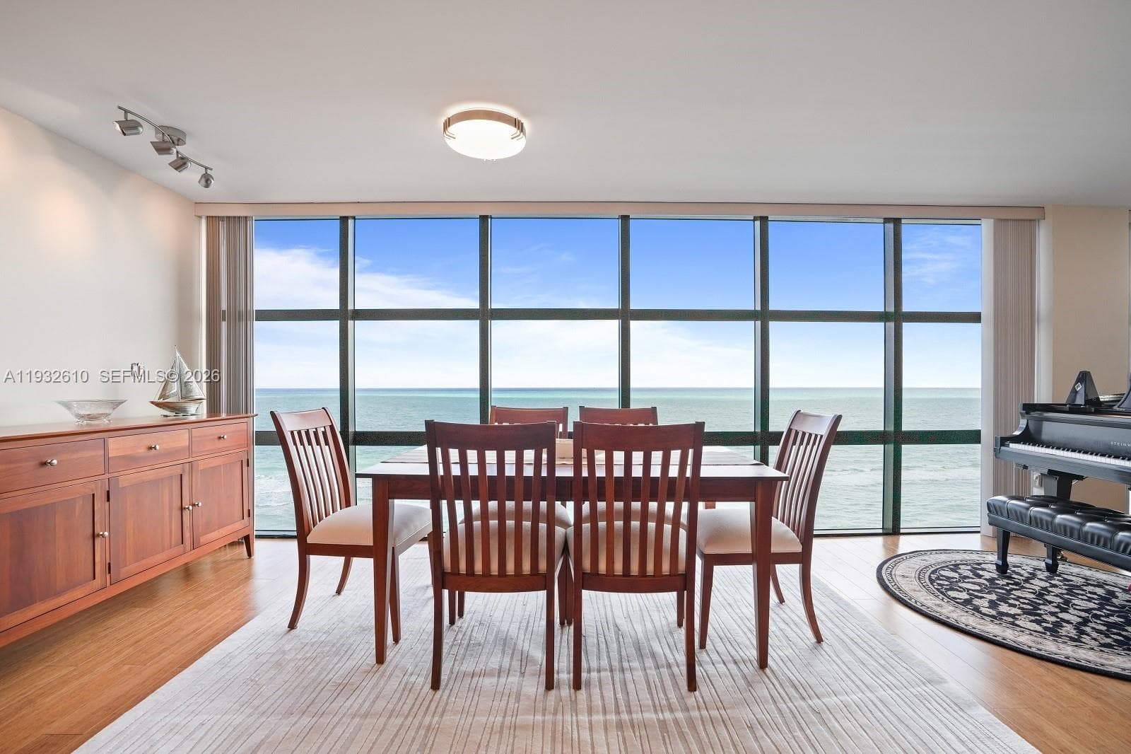 6423 Collins Ave 1005 photo 8
