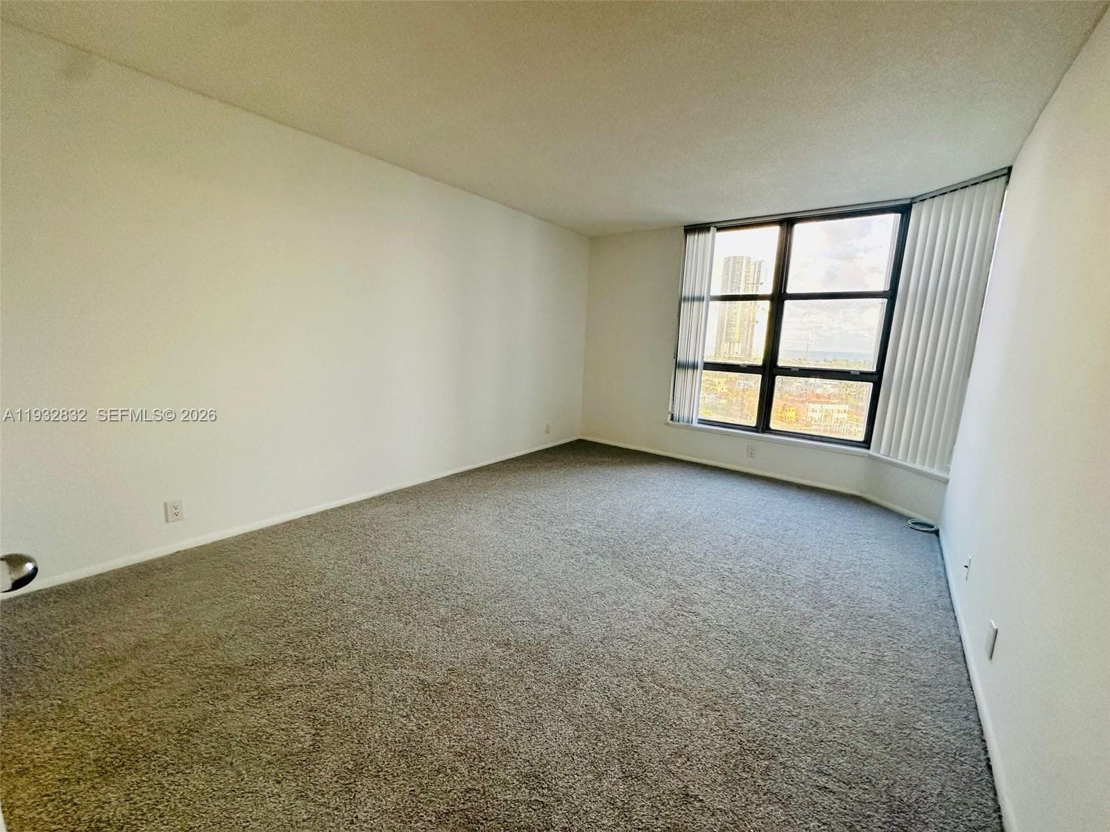 19101 NE 36th Ct 1409 photo 13