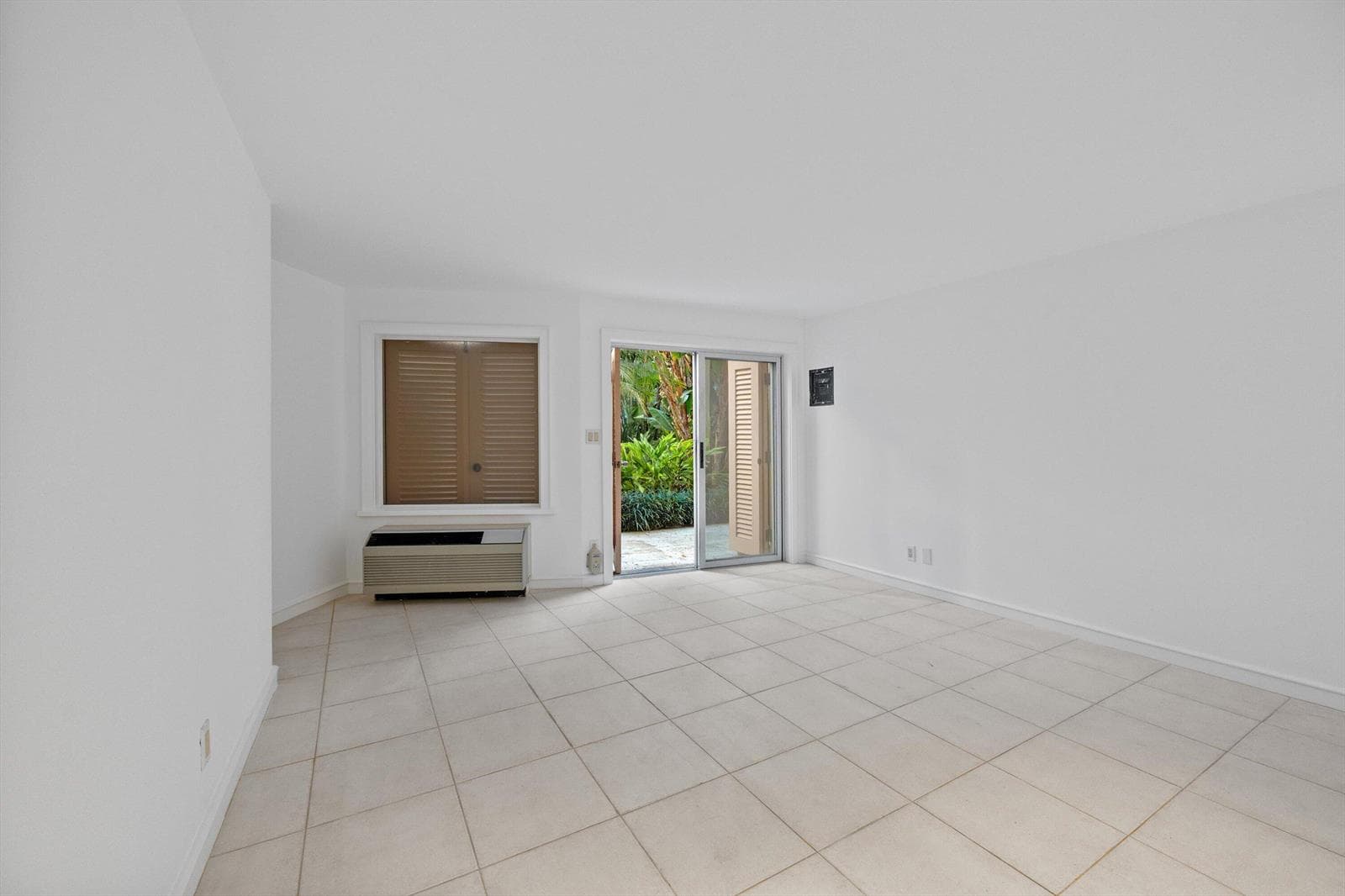 369 S Lake Drive 2e photo 22