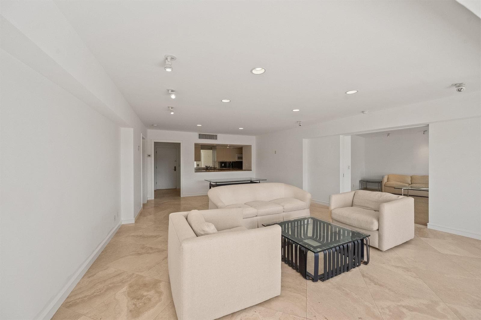 369 S Lake Drive 2e photo 3