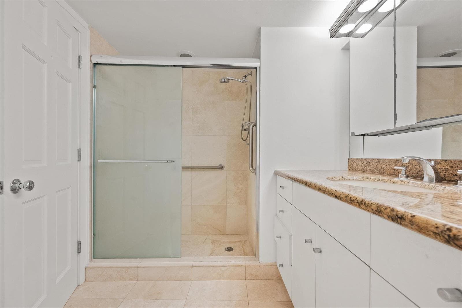 369 S Lake Drive 2e photo 15