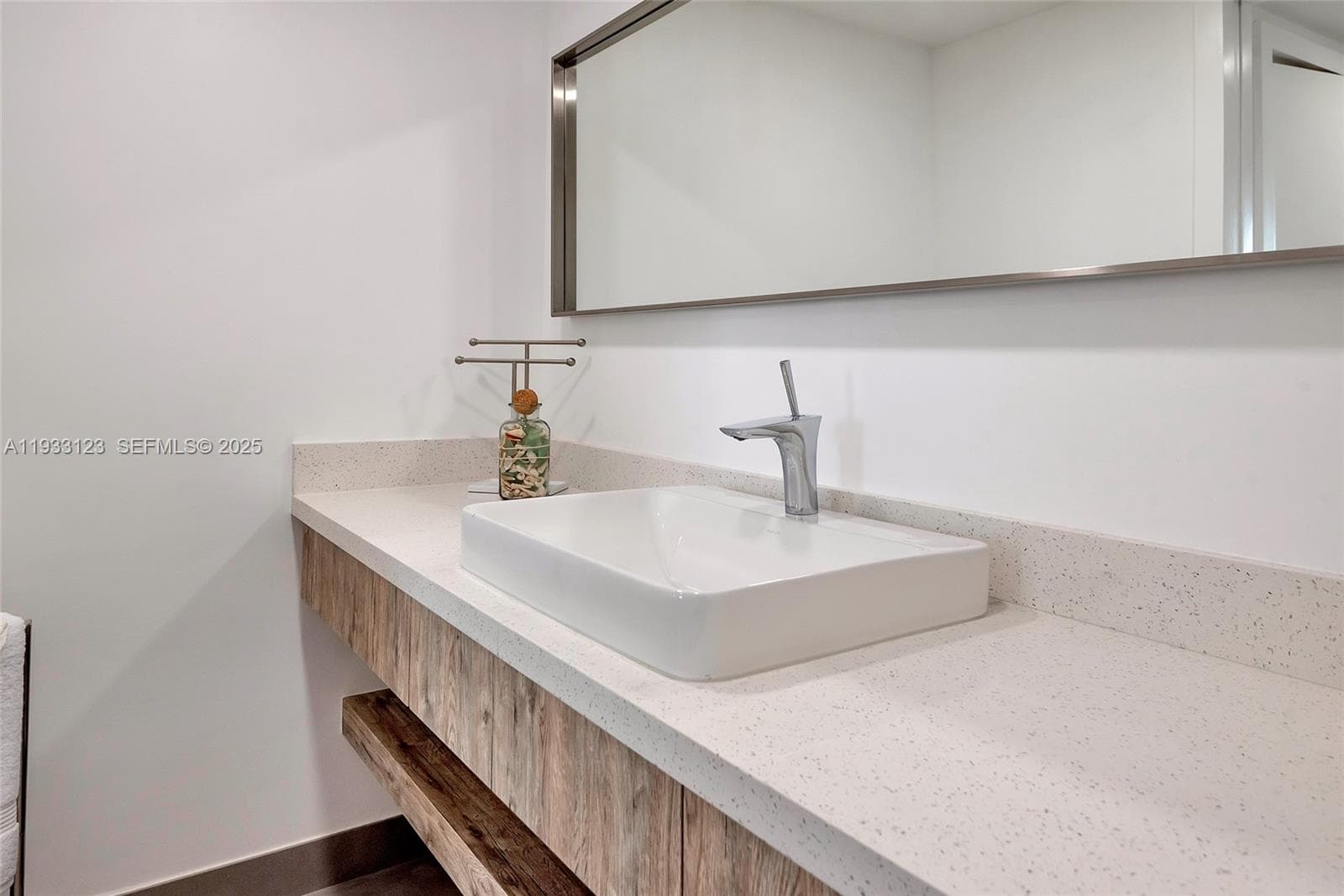 4001 Ocean Dr 14H photo 13