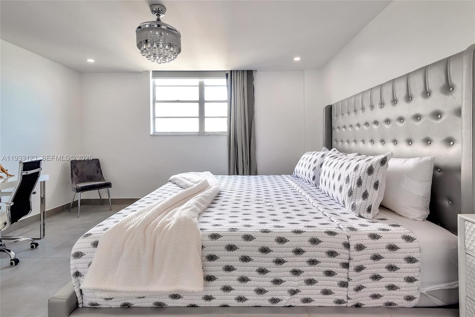 4001 Ocean Dr 14H photo 18