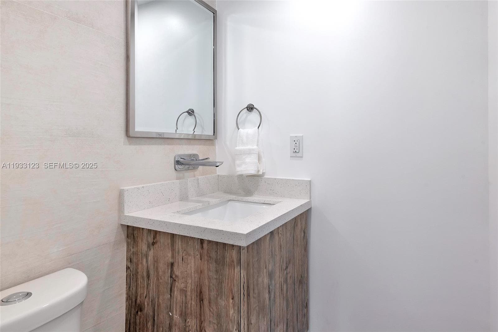 4001 Ocean Dr 14H photo 21