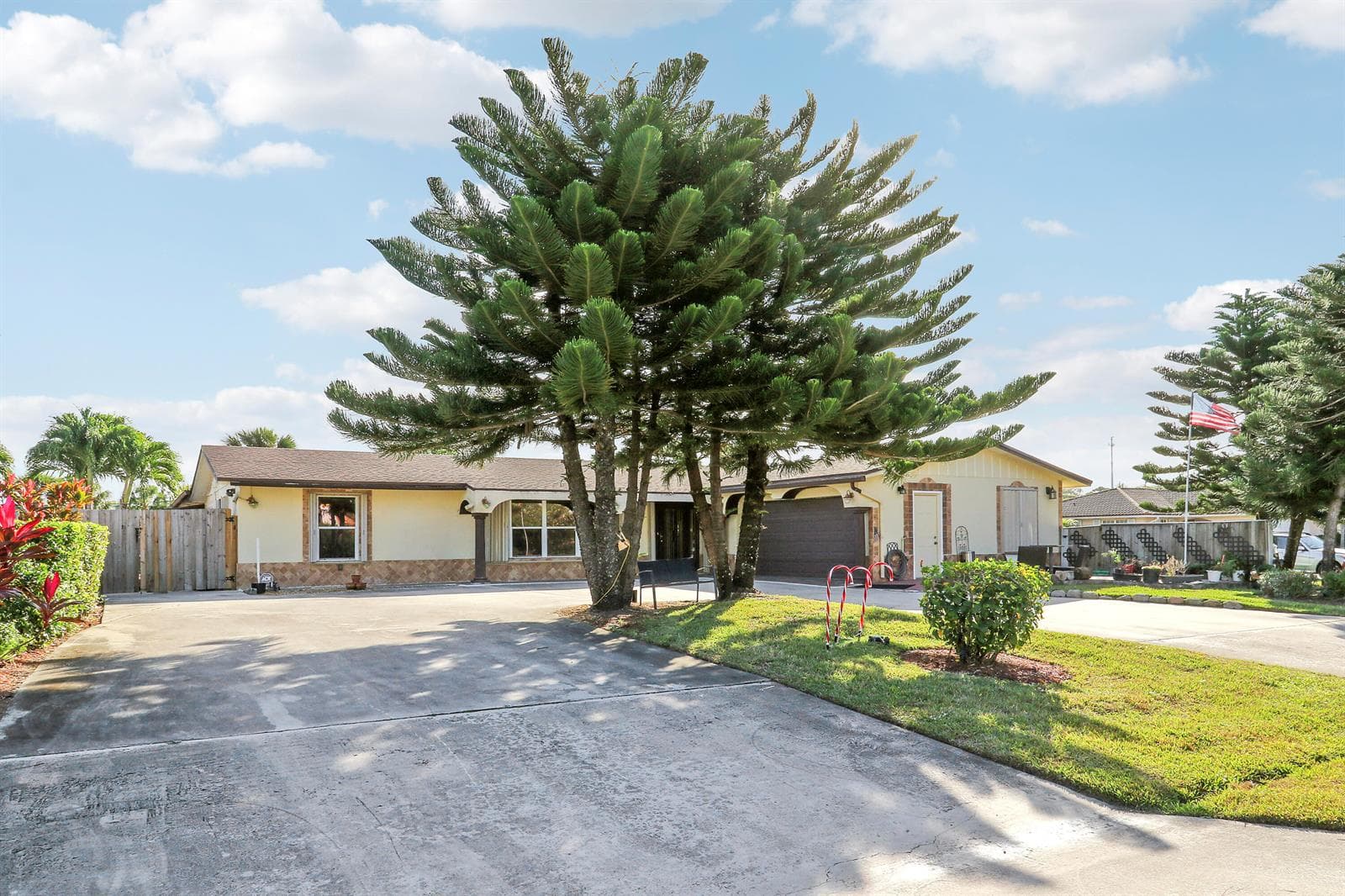 10868 Larch Court photo 21