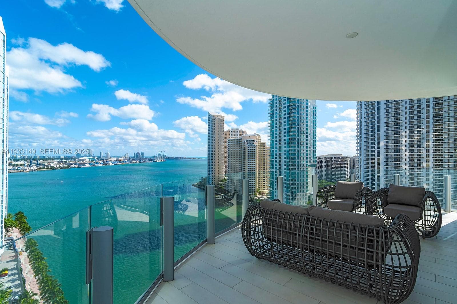 300 Biscayne Blvd Way 1901 photo 1