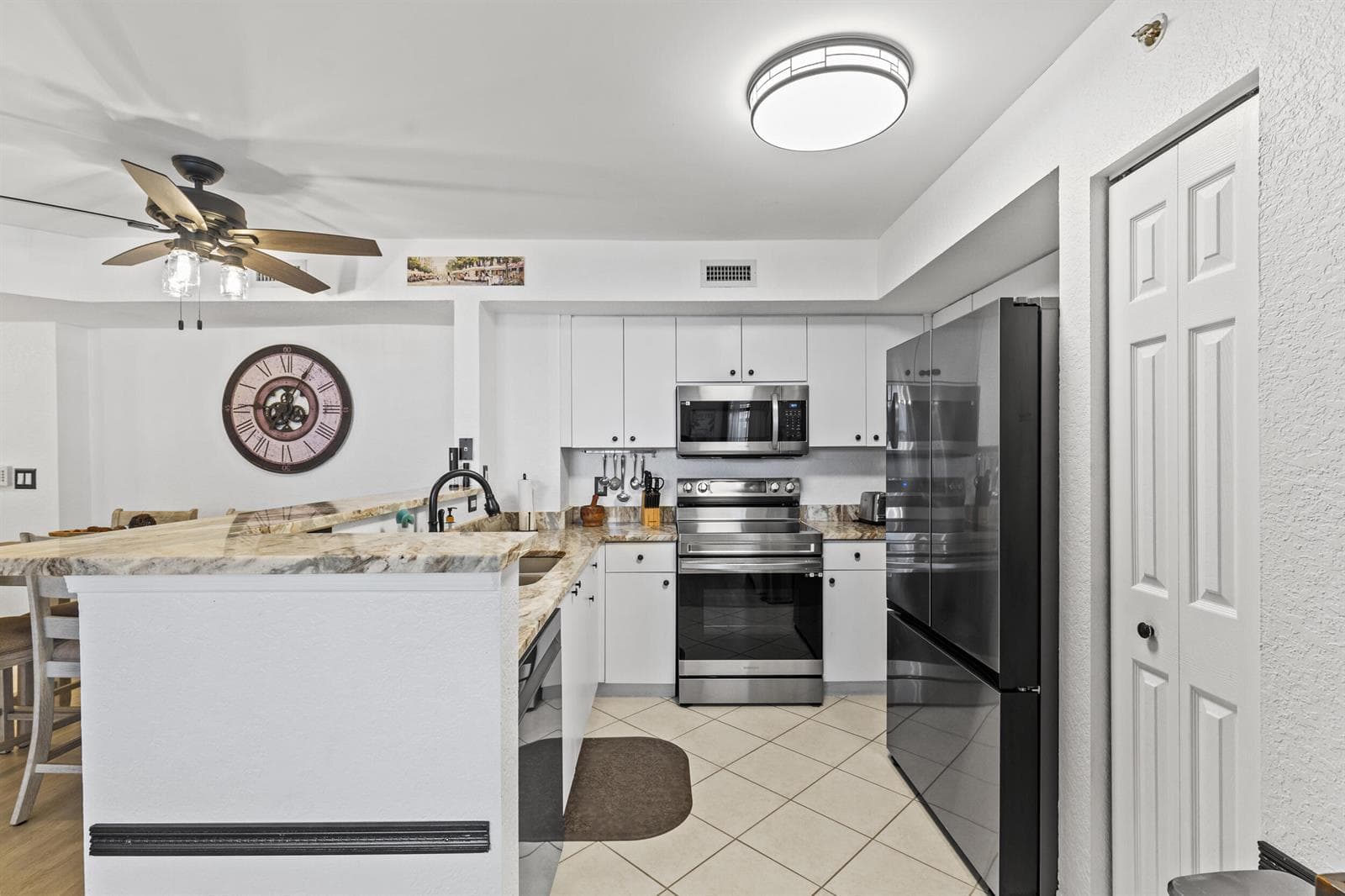 1801 N Flagler Drive 721 photo 9
